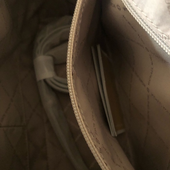 Brand new pink bag. Micheal Kors. Pictures attached - Picture 3 of 7